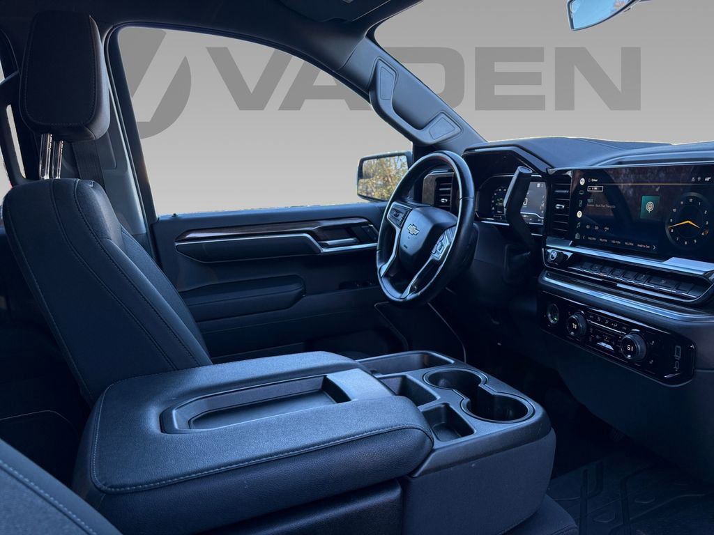 Used 2022 Chevrolet Silverado 1500 LT w/ Protection Package image 7