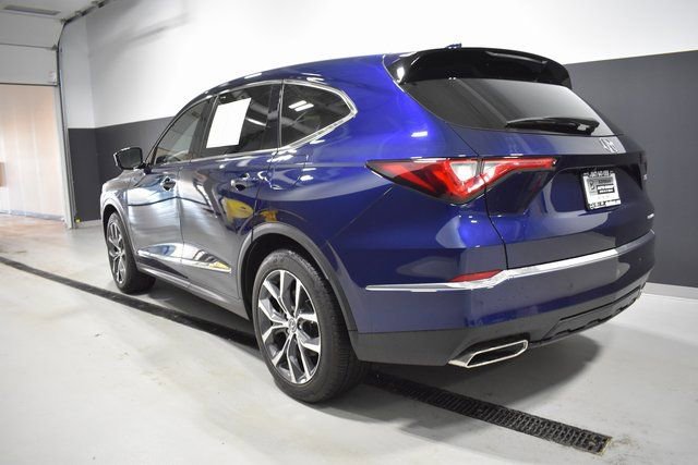 Used 2023 Acura MDX SH-AWD w/ Technology Package image 3