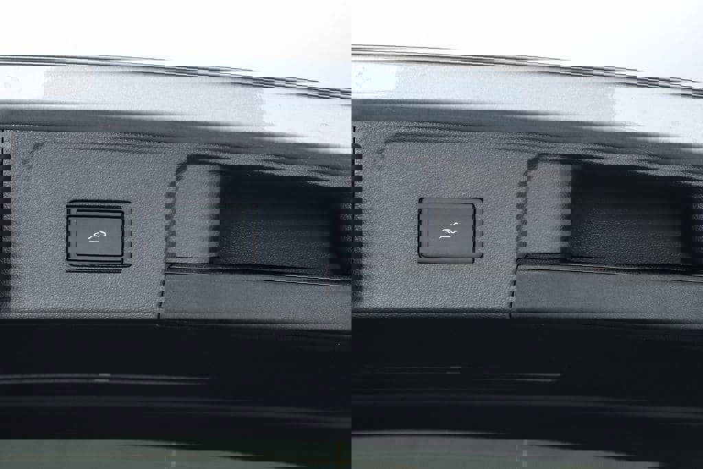 New 2026 Volkswagen Atlas SEL Premium R-Line image 30