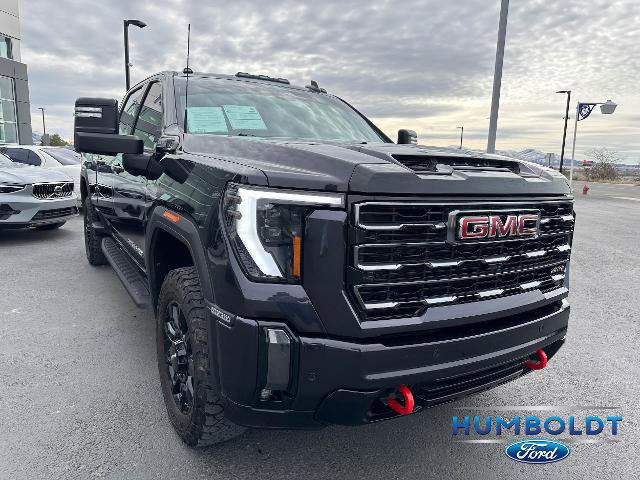 Used 2024 GMC Sierra 2500 AT4 w/ AT4 Premium Plus Package image 3