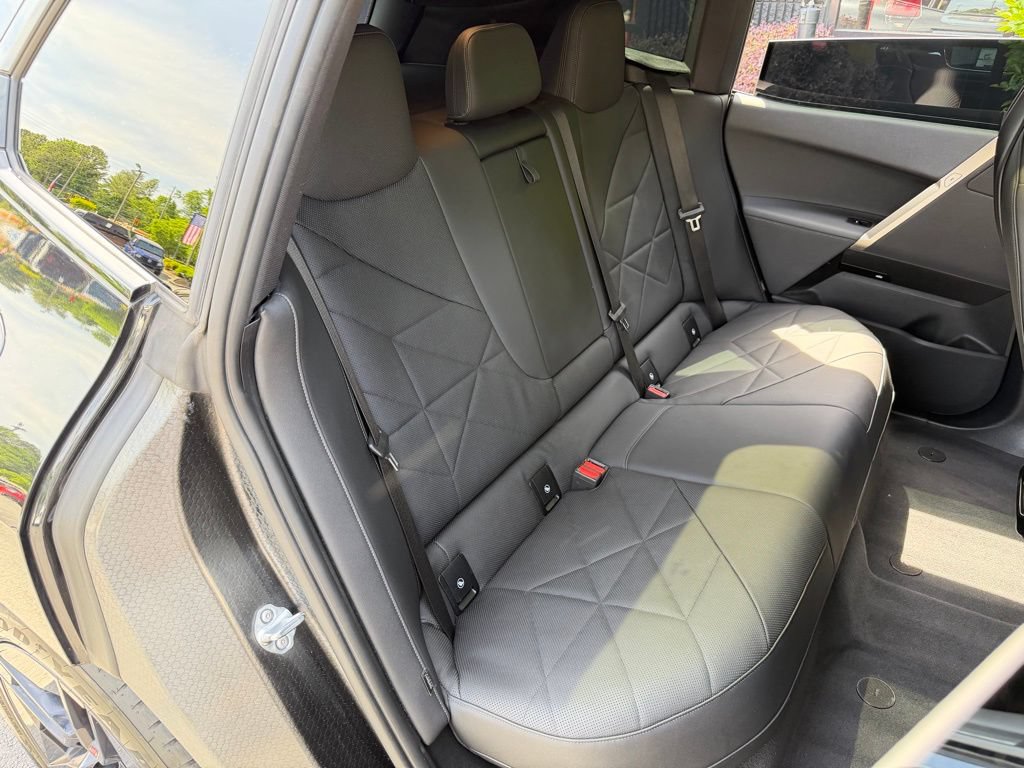 Used 2024 BMW iX xDrive50 AWD/4WD image 37