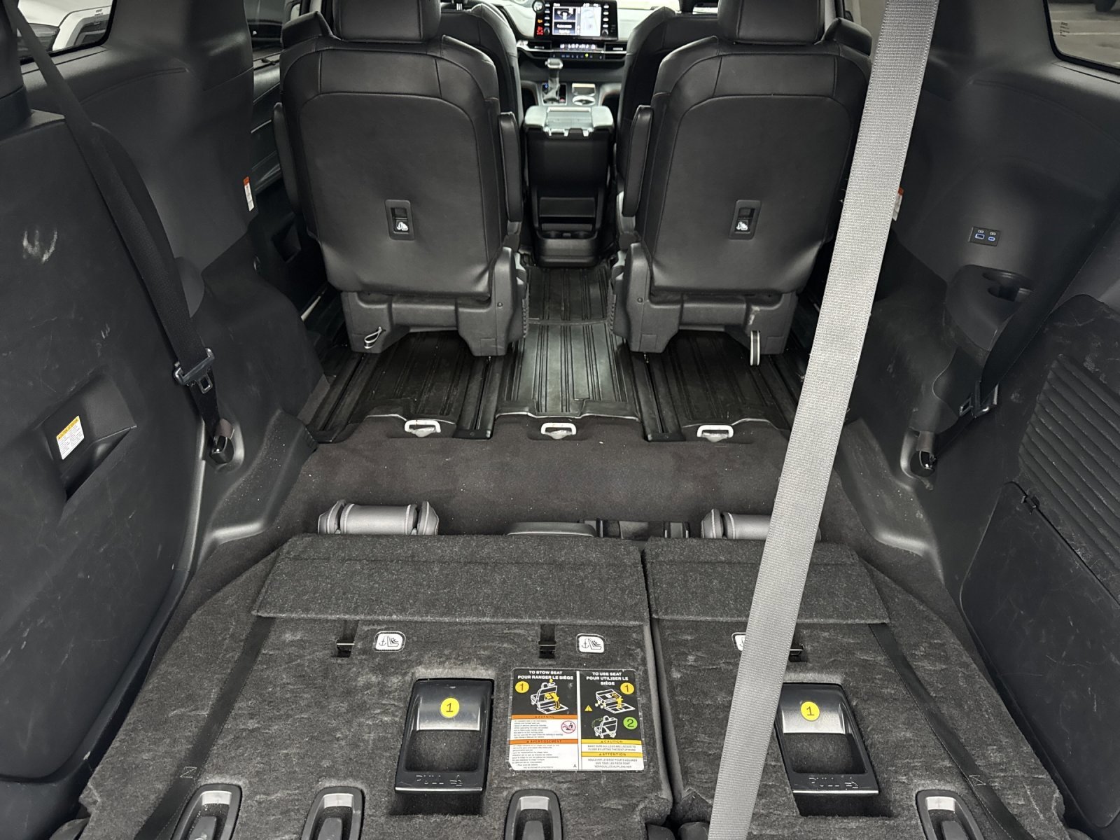 Used 2023 Toyota Sienna XSE image 15