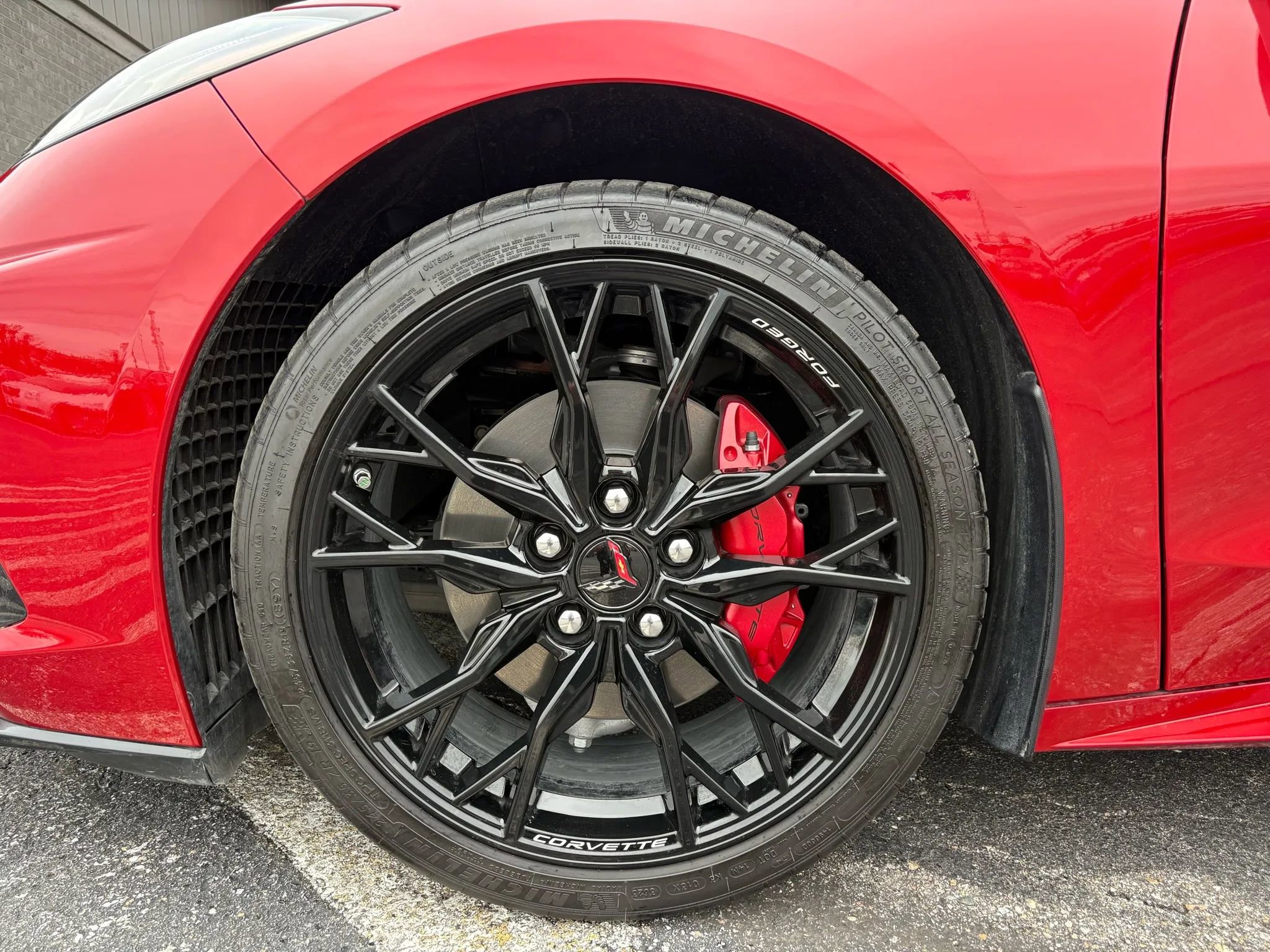 Used 2024 Chevrolet Corvette Stingray Preferred Cpe w/ 2LT image 28