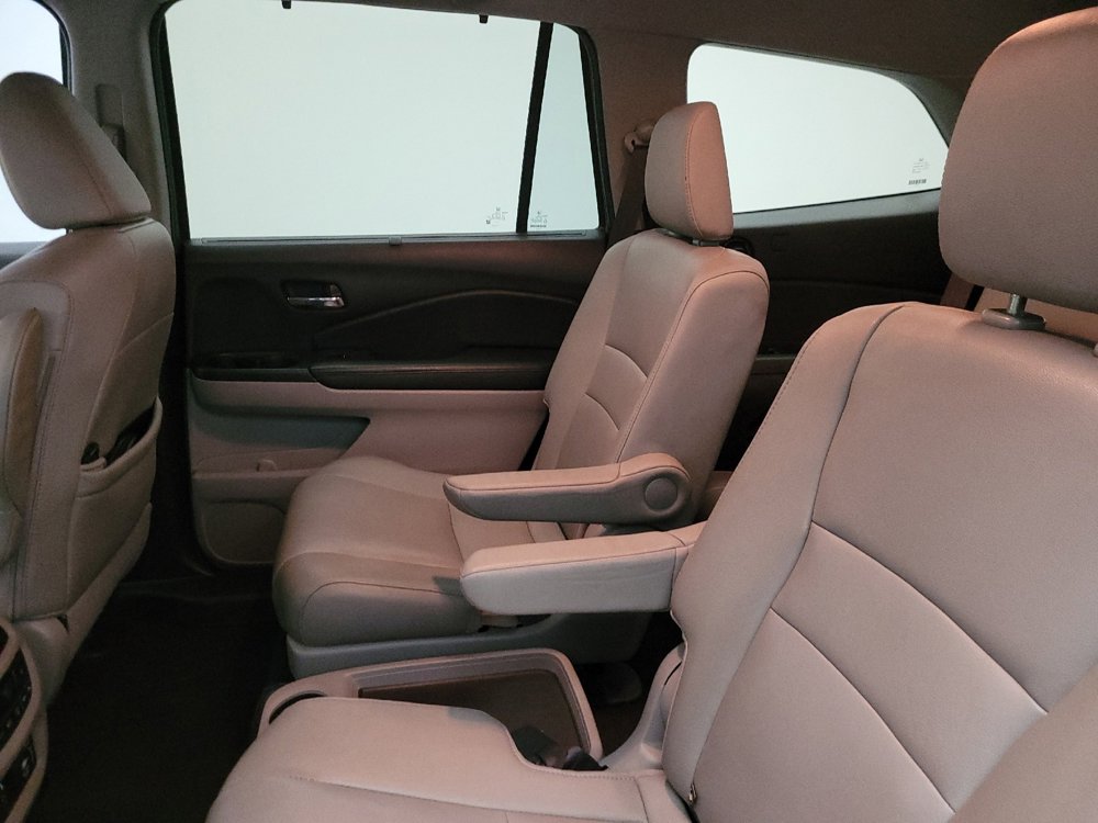 Used 2019 Honda Pilot Touring image 18