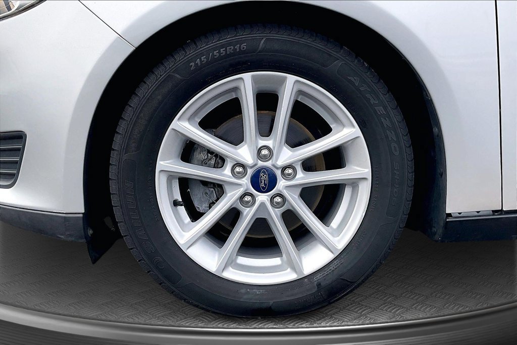Used 2018 Ford Focus SE FWD image 34