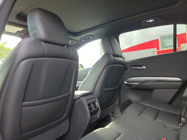 Used 2022 Cadillac XT4 Premium Luxury w/ Technology Package image 10