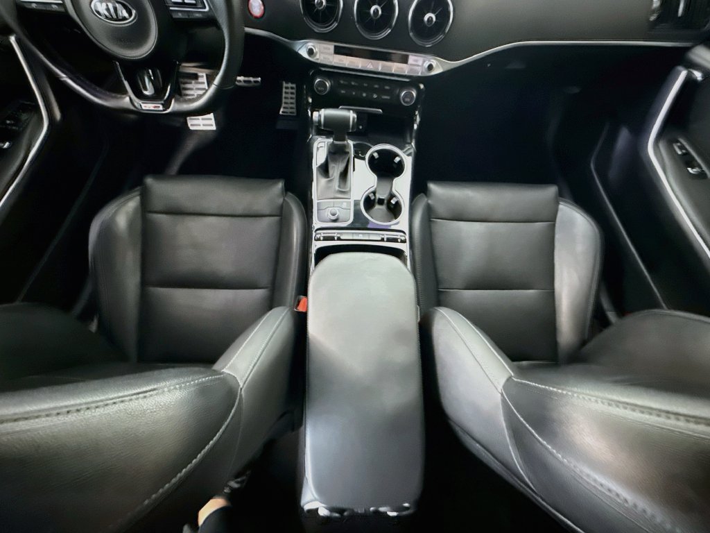 Used 2020 Kia Stinger GT-Line RWD image 16