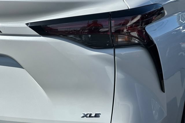 Certified 2026 Toyota Sienna XLE FWD image 34