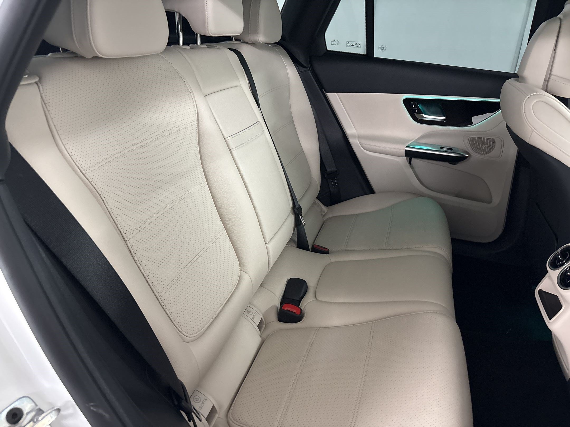 Certified 2025 Mercedes-Benz GLC 350e 4MATIC image 31
