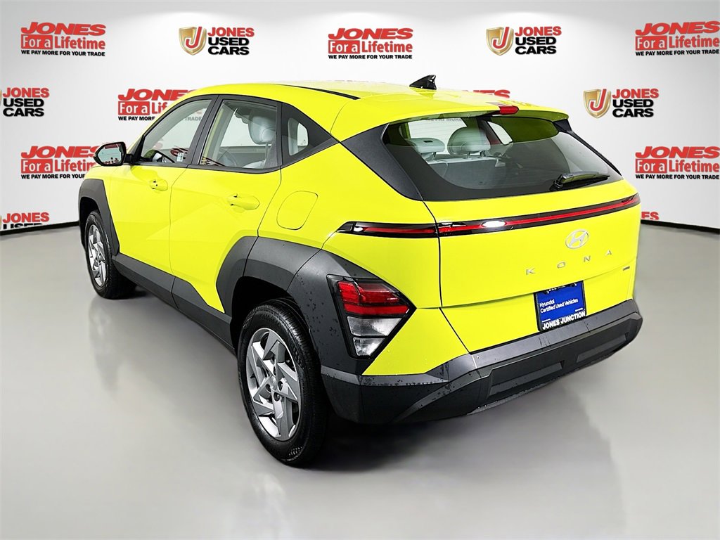 Certified 2025 Hyundai Kona SE image 2