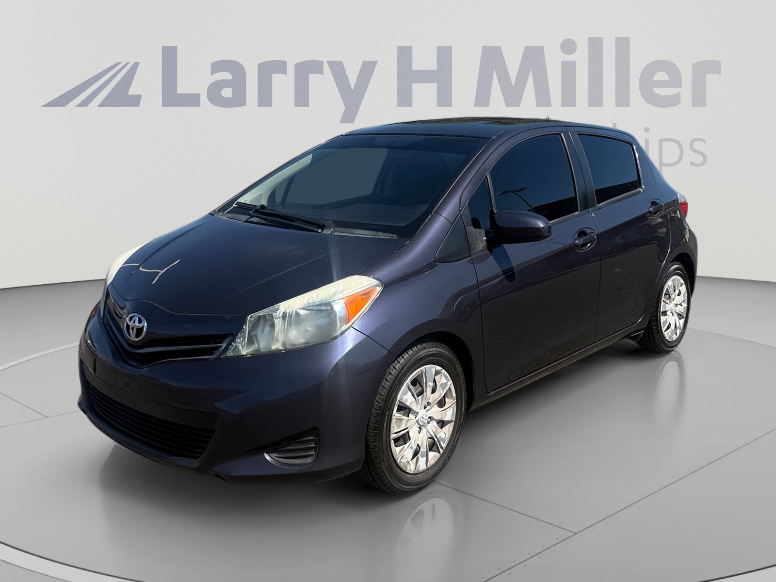 Used 2014 Toyota Yaris L FWD image 1