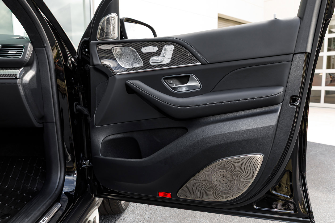 Used 2025 Mercedes-Benz GLS 63 AMG 4MATIC image 35