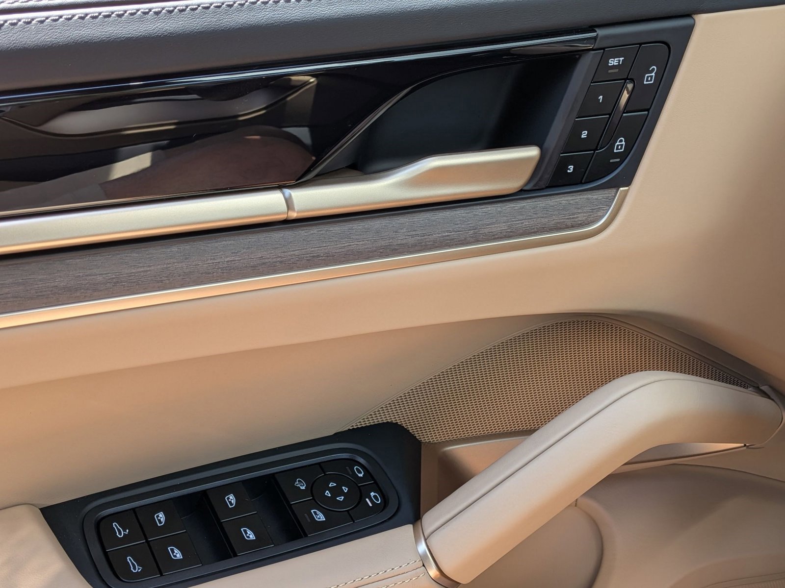 New 2026 Porsche Cayenne Coupe image 15