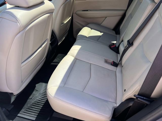 Used 2017 Cadillac XT5 Luxury w/ Driver Awareness Package AWD/4WD image 12