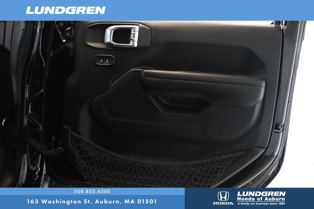 Used 2018 Jeep Wrangler Unlimited Rubicon image 13