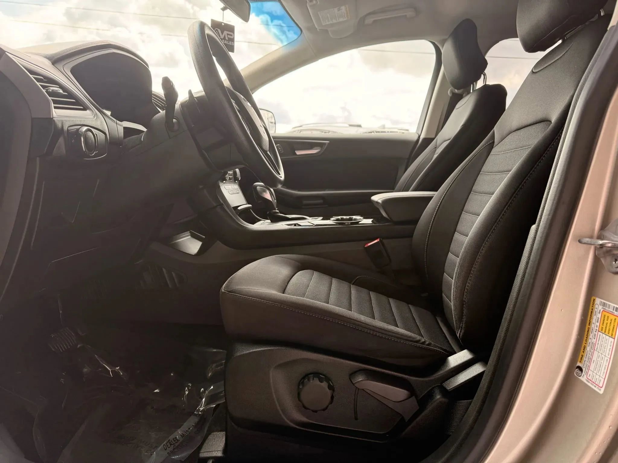 Used 2017 Ford Edge SE AWD/4WD image 13