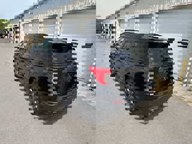 Used 2022 Ford Explorer XLT w/ Equipment Group 202A AWD/4WD image 16