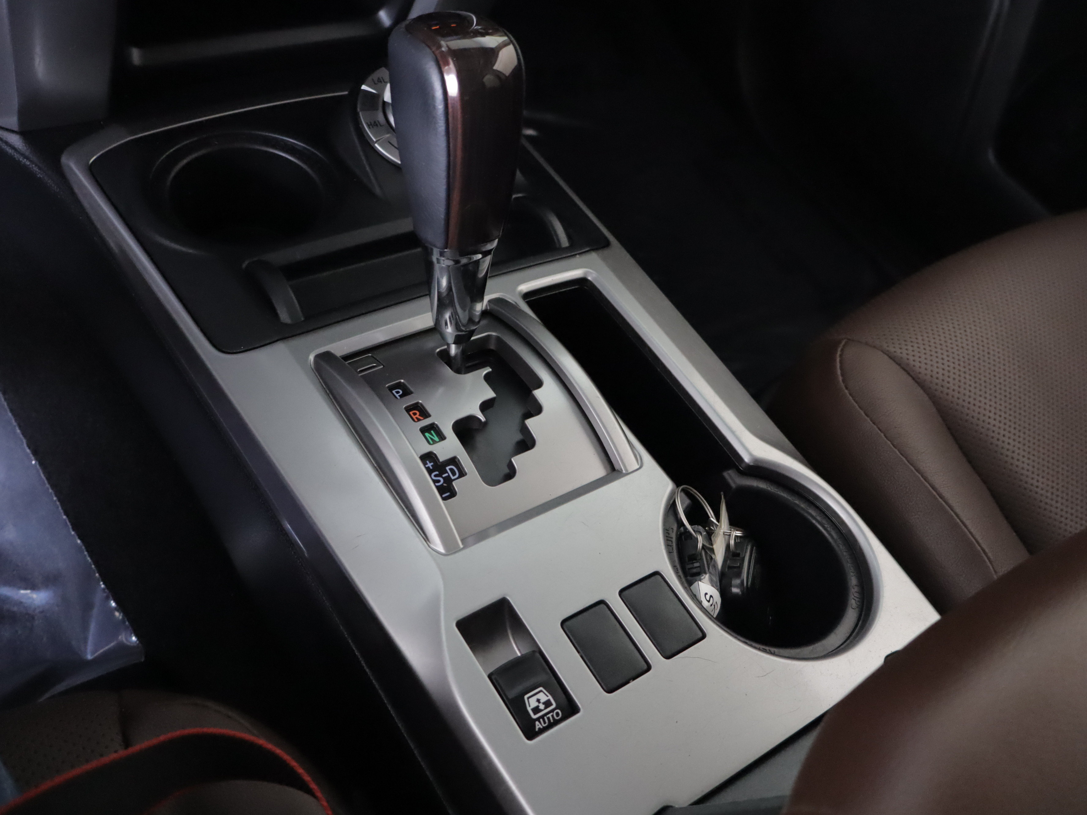Used 2023 Toyota 4Runner Limited AWD/4WD image 19