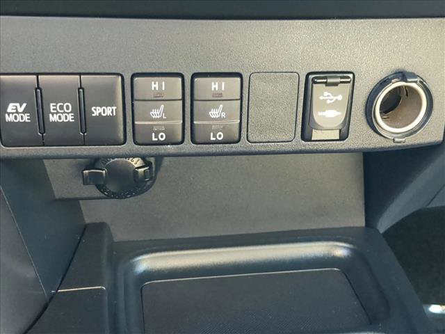 Used 2018 Toyota RAV4 SE w/ Advanced Technology Package image 26