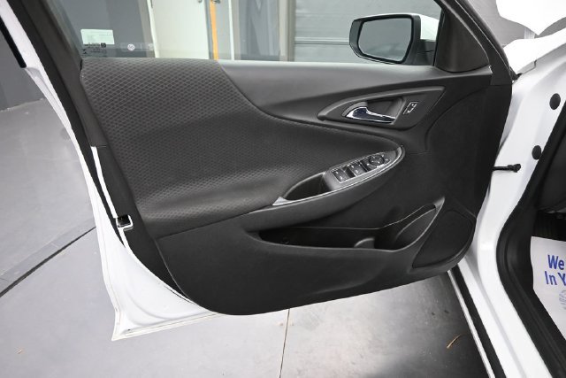 Used 2024 Chevrolet Malibu LT FWD image 12