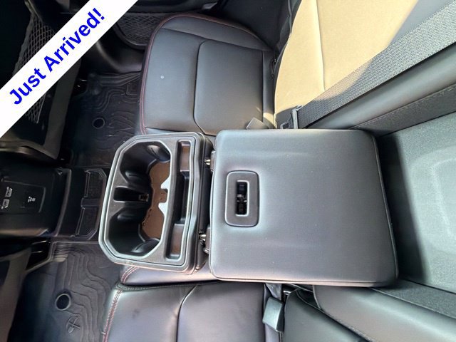 Used 2026 Jeep Wrangler Unlimited Rubicon AWD/4WD image 25