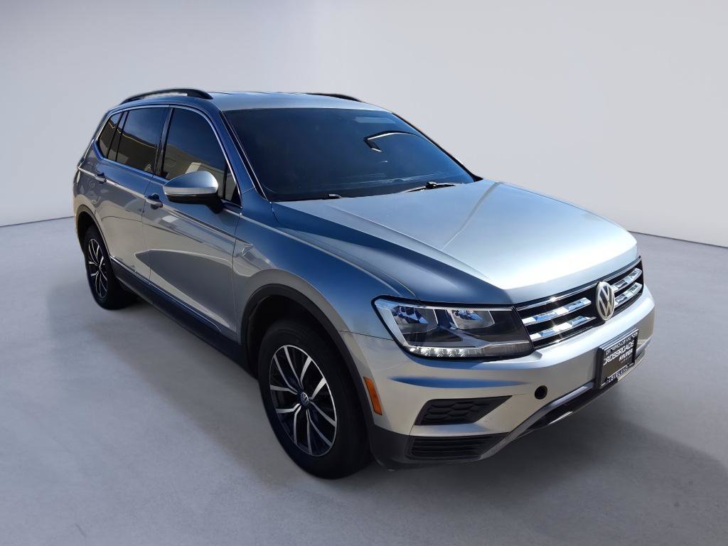 Used 2020 Volkswagen Tiguan SEL AWD/4WD image 8