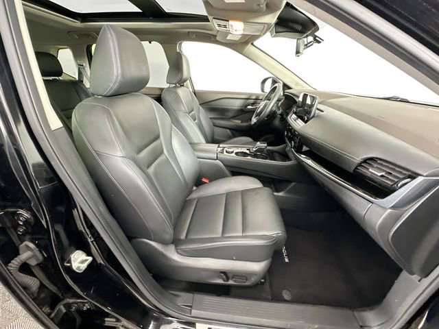 Used 2023 Nissan Rogue SL w/ SL Premium Package image 30