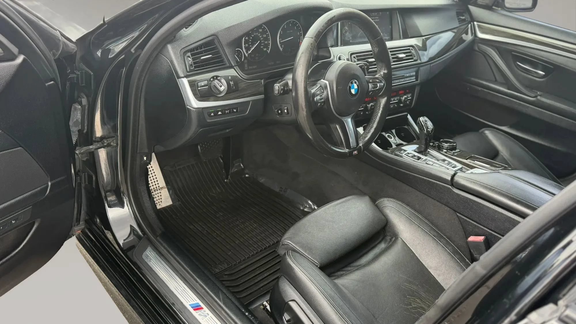Used 2014 BMW 550i xDrive Sedan AWD/4WD image 11