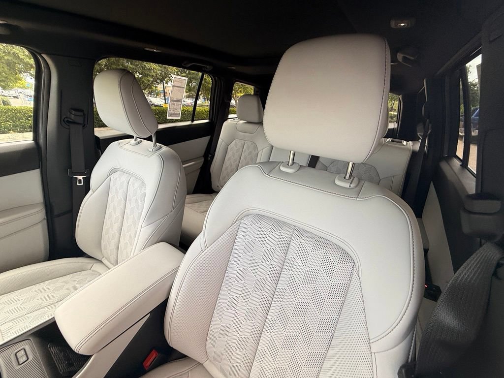 New 2026 Jeep Cherokee Overland AWD/4WD image 24