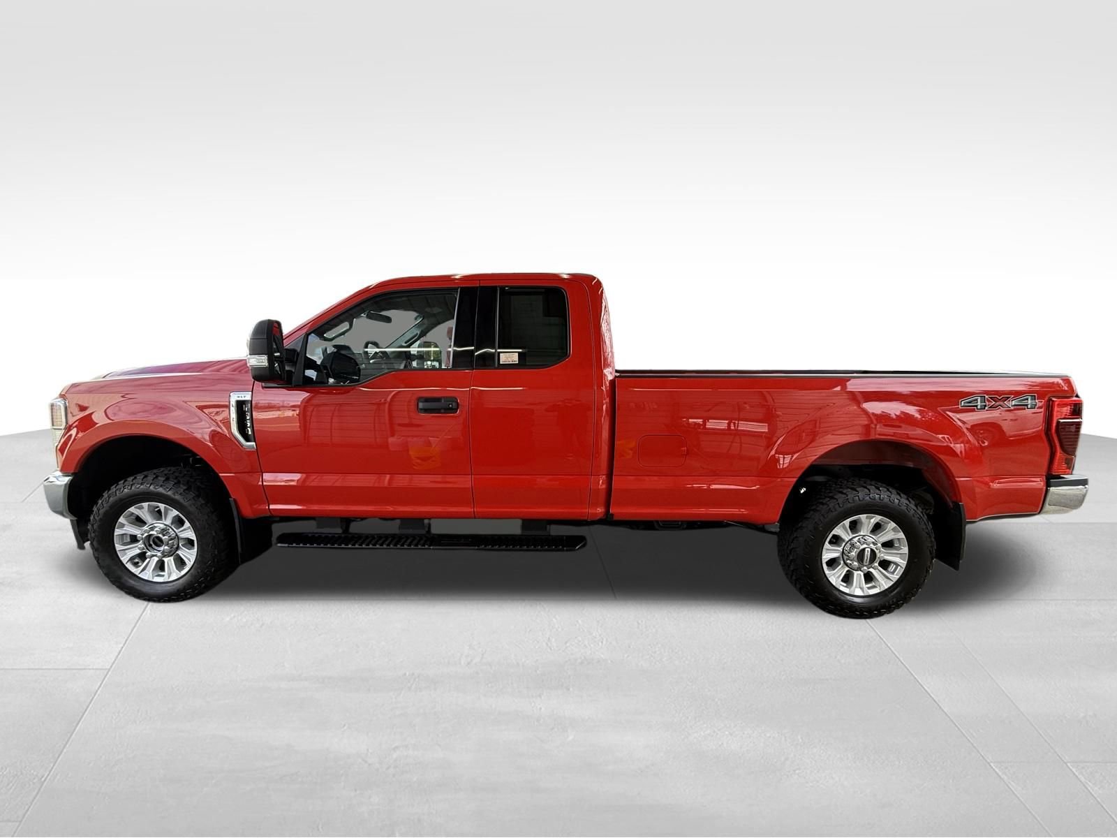 Used 2021 Ford F350 XLT w/ Camper Package AWD/4WD image 9