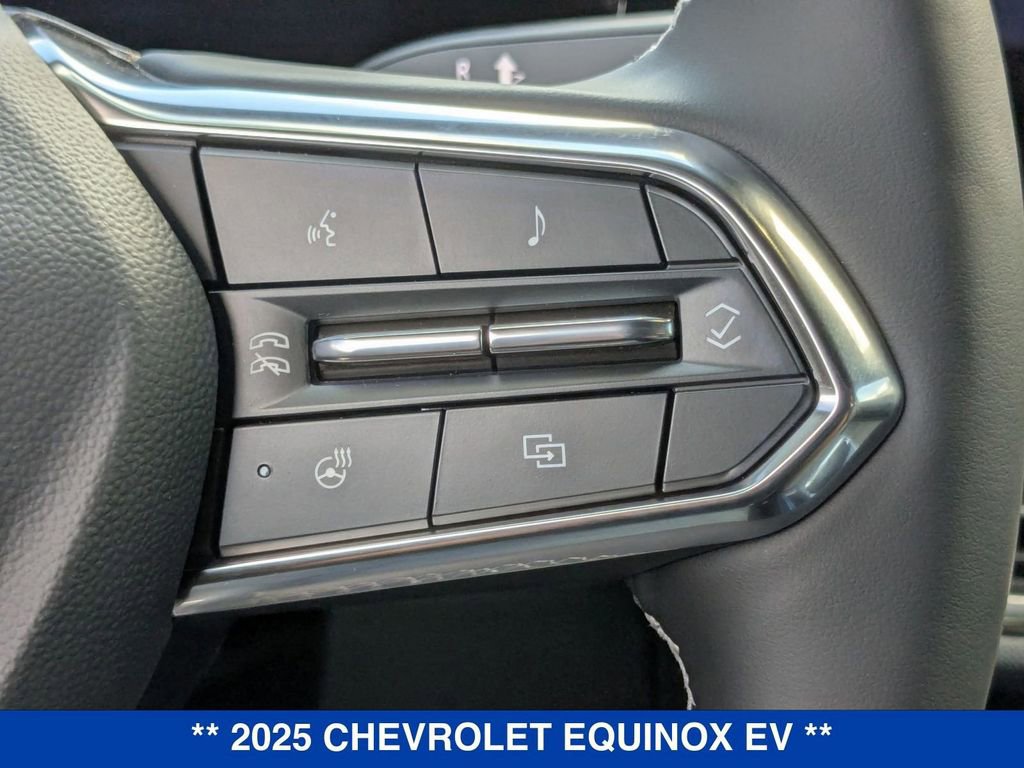 New 2025 Chevrolet Equinox EV LT AWD/4WD image 17