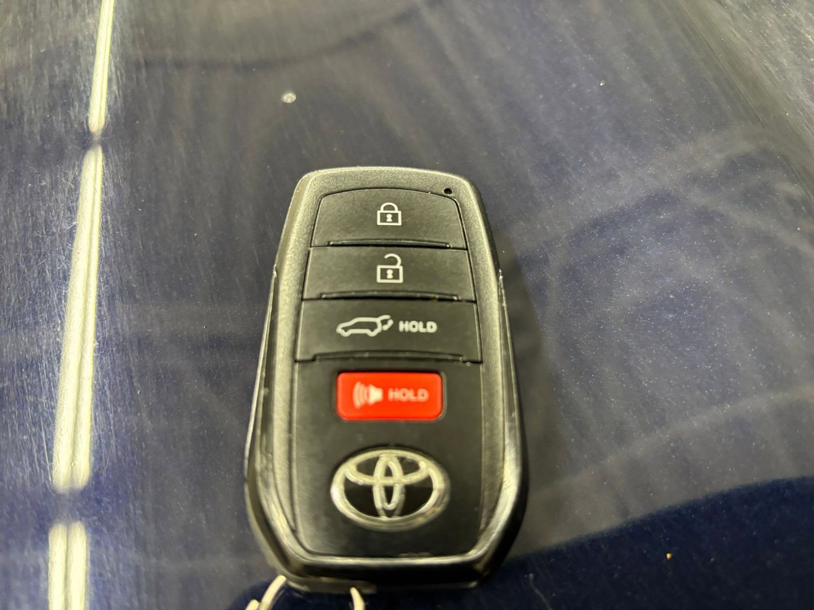 Used 2025 Toyota Highlander XSE AWD/4WD image 18