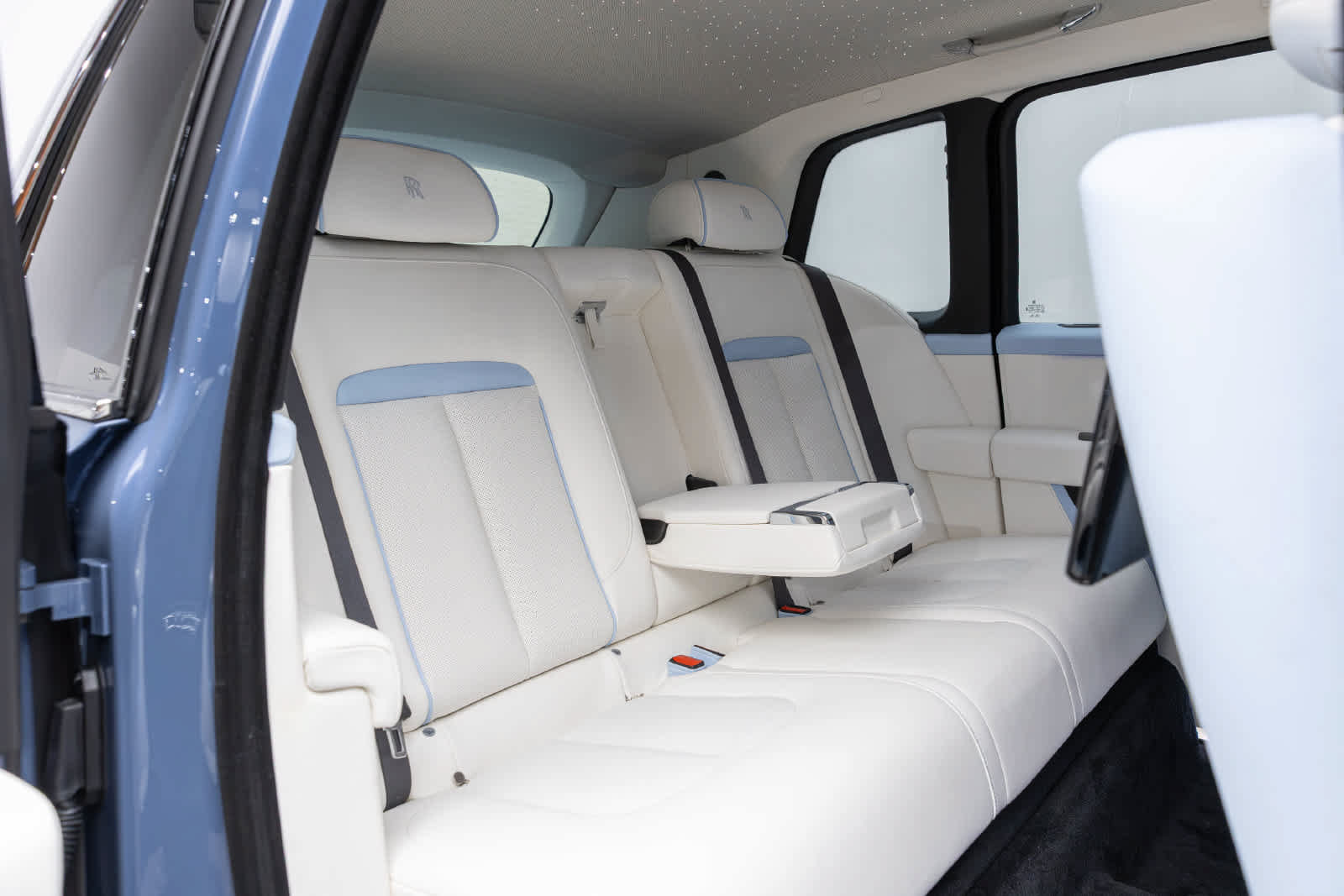 New 2027 Rolls-Royce Cullinan AWD/4WD image 19