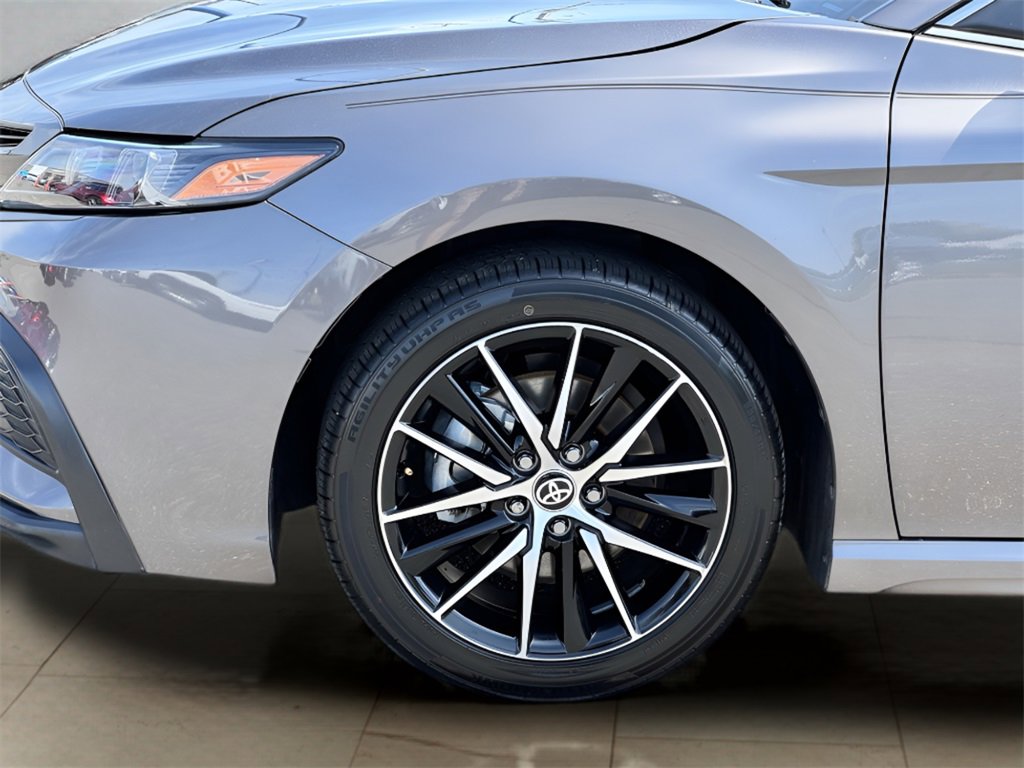 Used 2024 Toyota Camry SE image 35