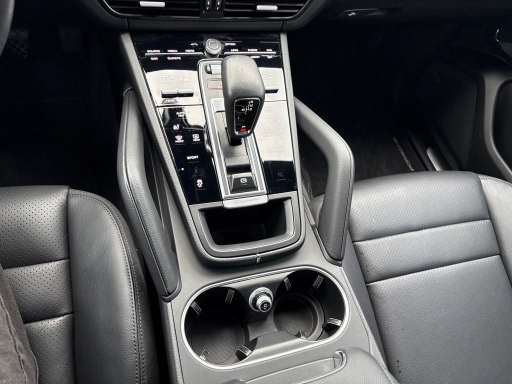 Used 2021 Porsche Cayenne AWD/4WD image 14