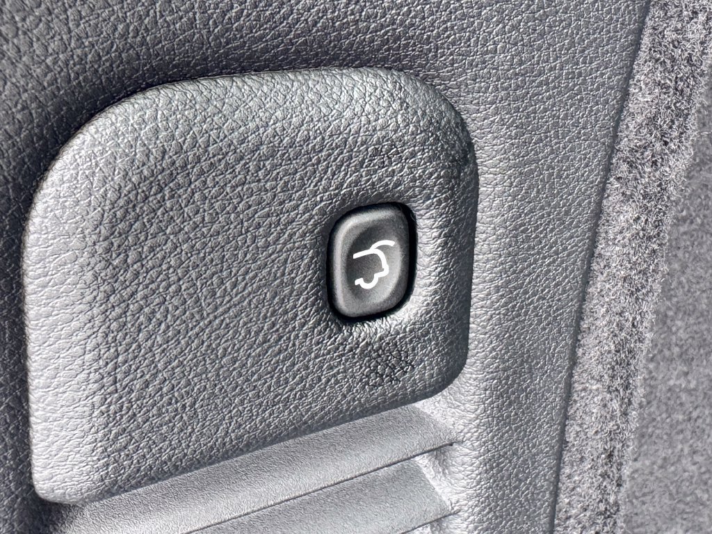 New 2026 Dodge Durango GT w/ Blacktop Package AWD/4WD image 17