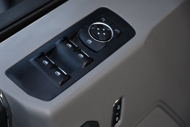 Used 2015 Ford F150 XLT w/ Equipment Group 302A Luxury image 16