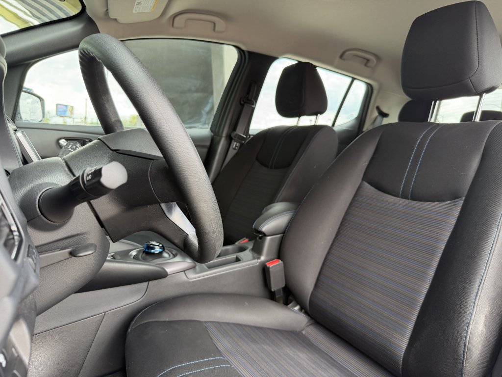 Used 2025 Nissan Leaf S FWD image 30