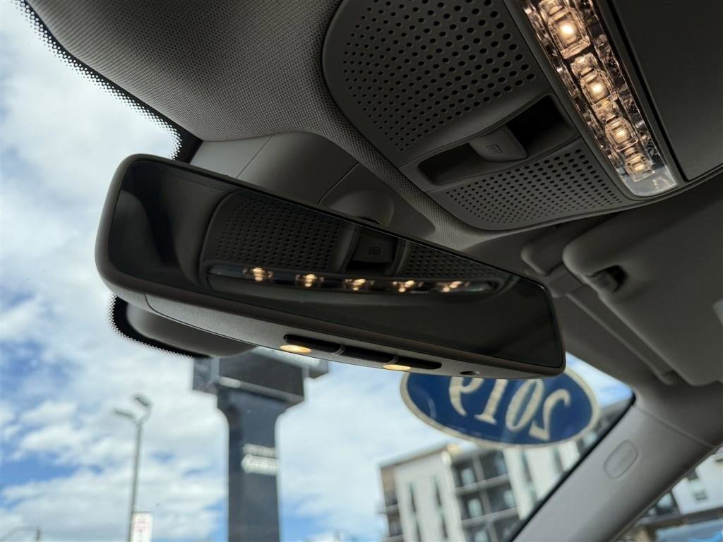 Used 2019 Mercedes-Benz E 300 4MATIC image 32