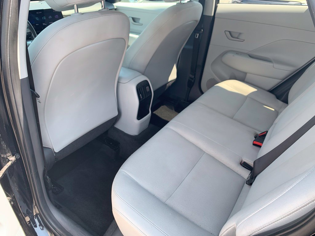 Used 2025 Hyundai Kona SEL AWD/4WD image 17