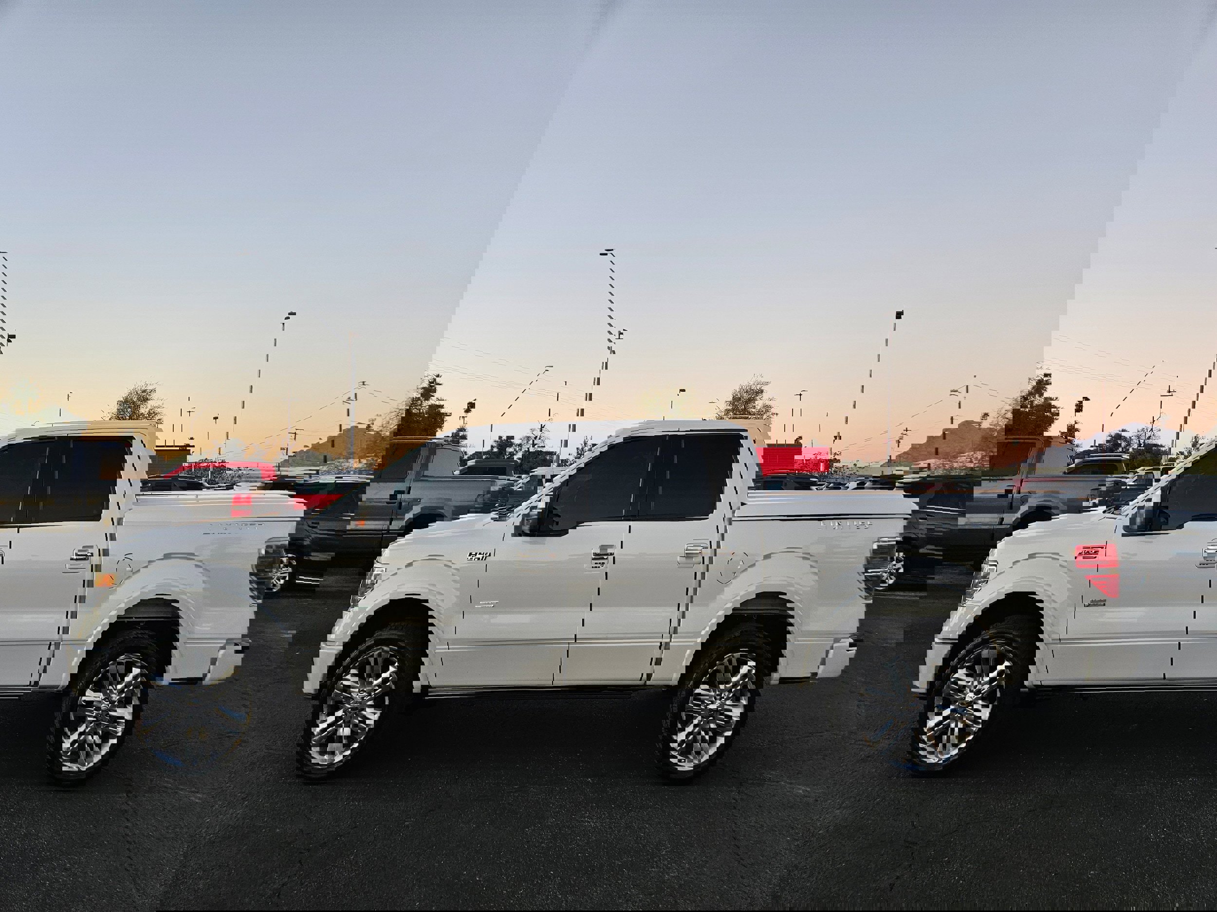Used 2013 Ford F150 Limited image 2