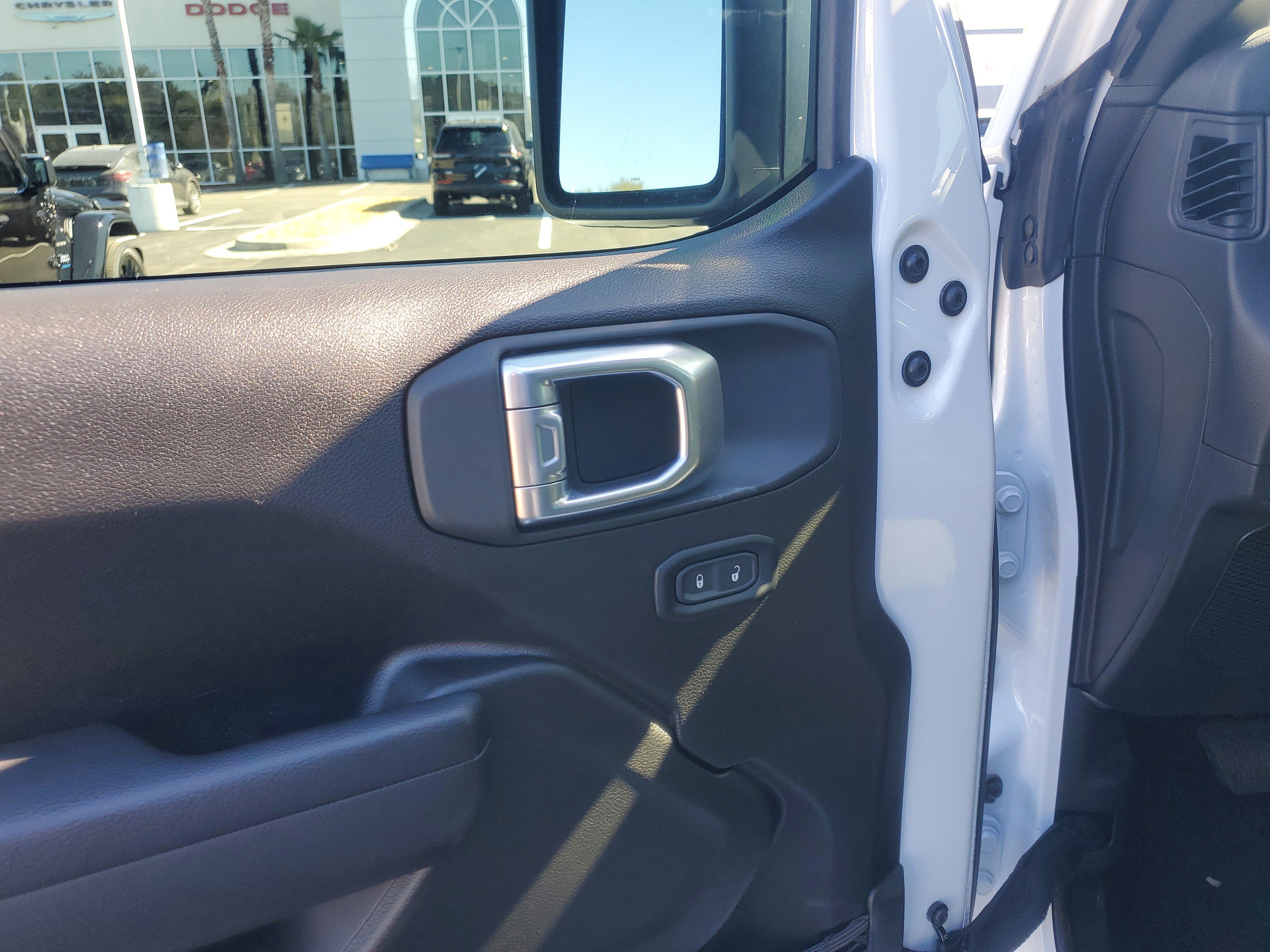 Used 2025 Jeep Wrangler Sport image 8