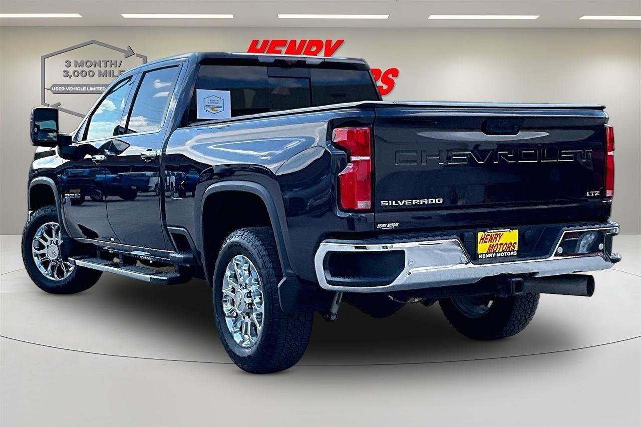 Used 2024 Chevrolet Silverado 3500 LTZ w/ LTZ Premium Package AWD/4WD image 4
