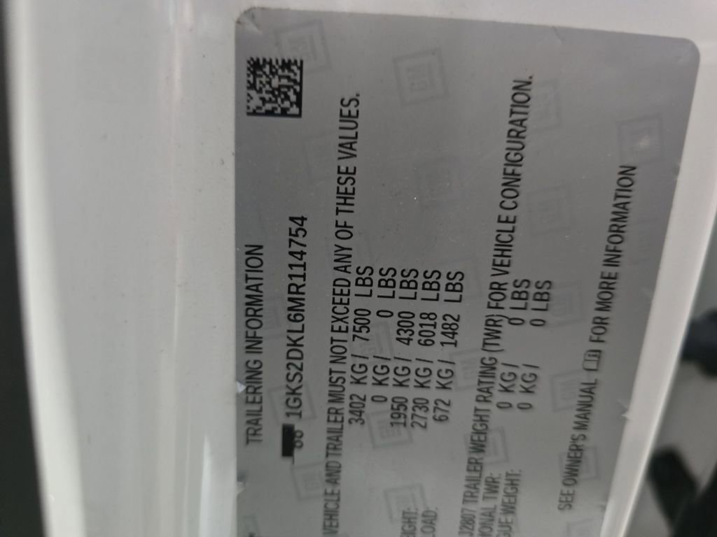 Used 2021 GMC Yukon Denali w/ Denali Premium Package image 14