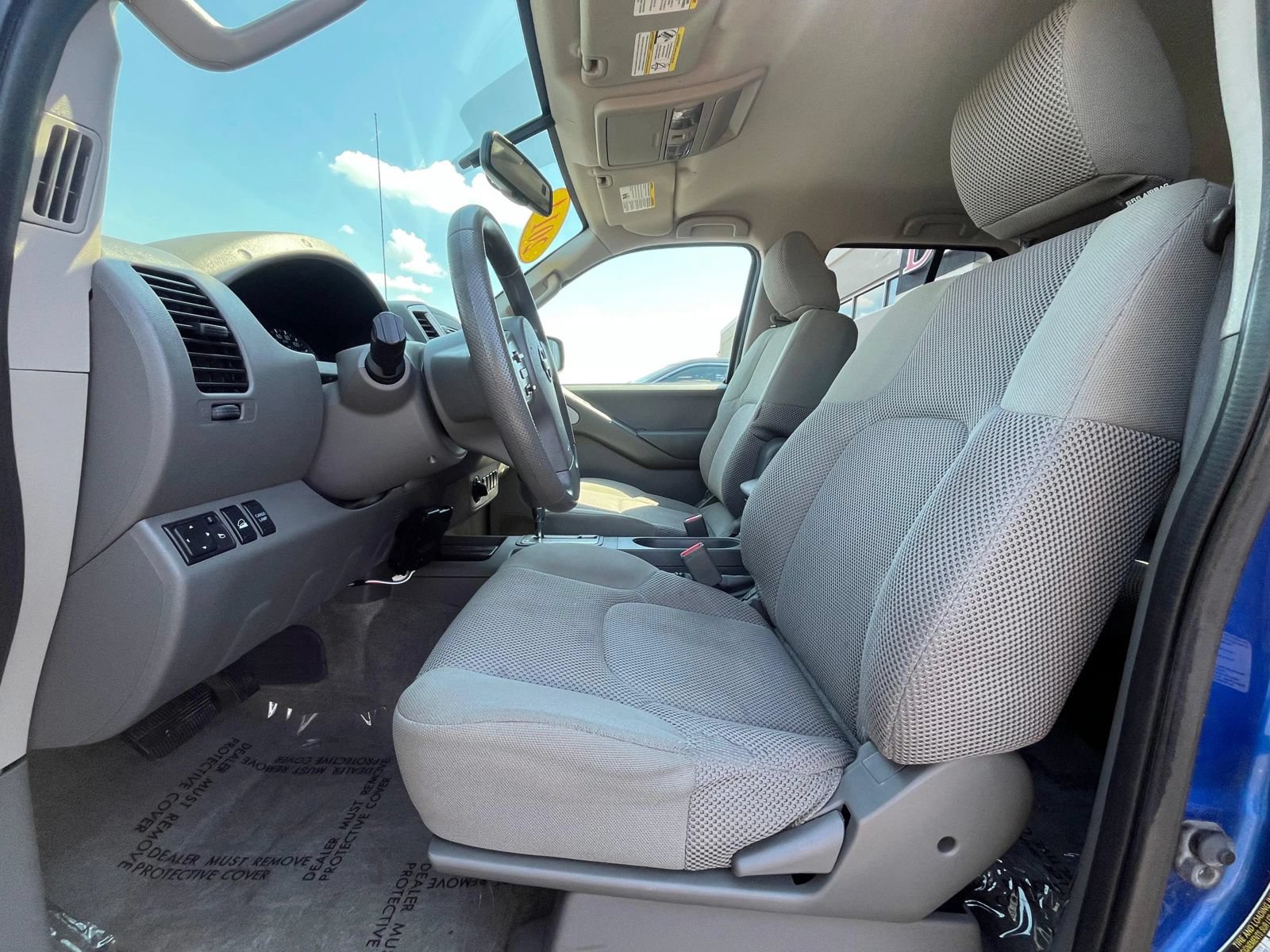 Used 2014 Nissan Frontier SV w/ SV Value Truck Package AWD/4WD image 27