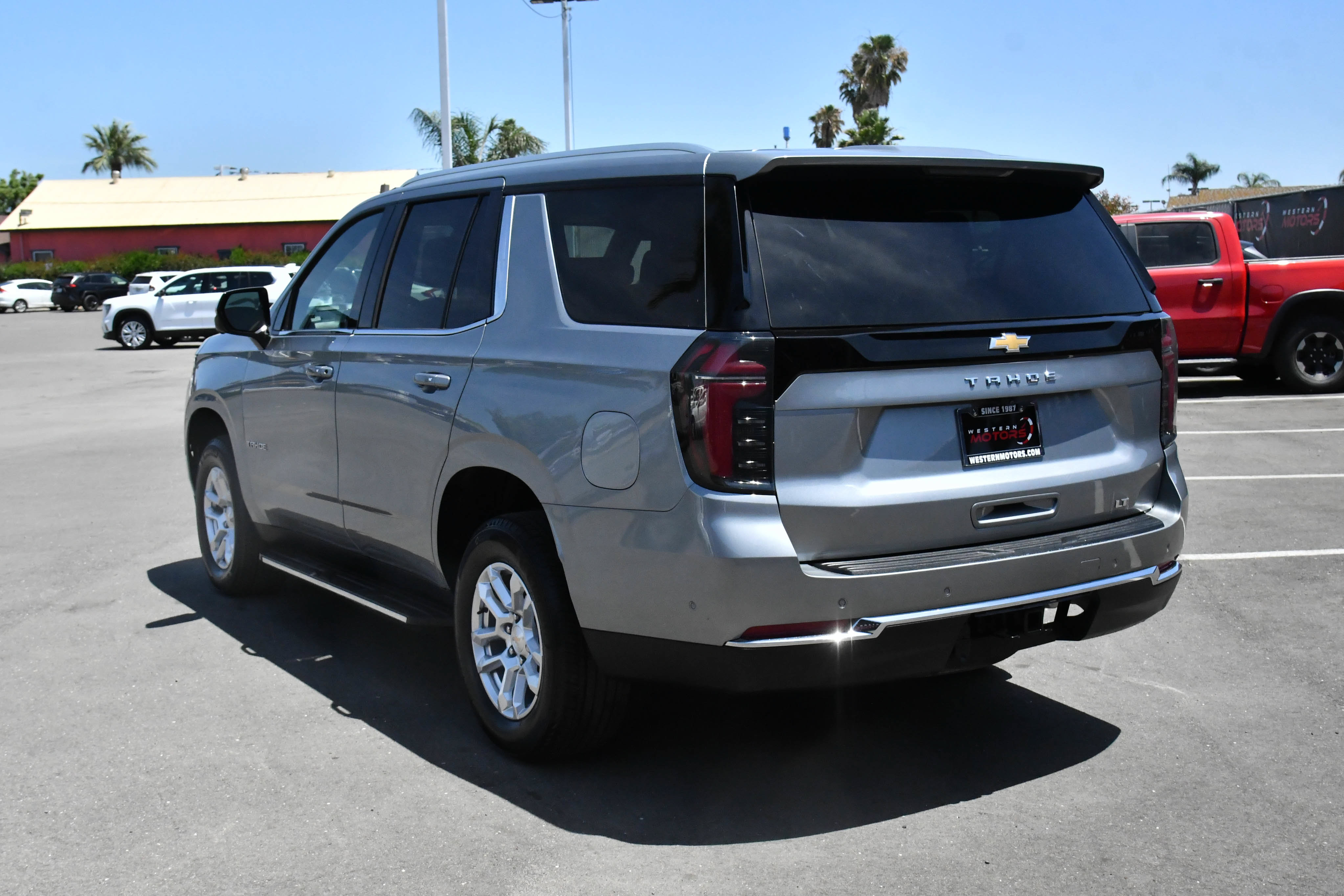 Used 2025 Chevrolet Tahoe LT AWD/4WD image 6