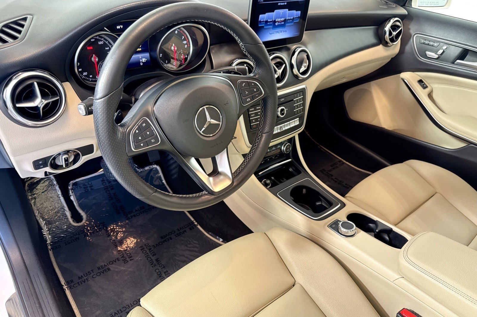 Used 2019 Mercedes-Benz GLA 250 GLA 250 4MATIC SUV w/ Convenience Package image 9