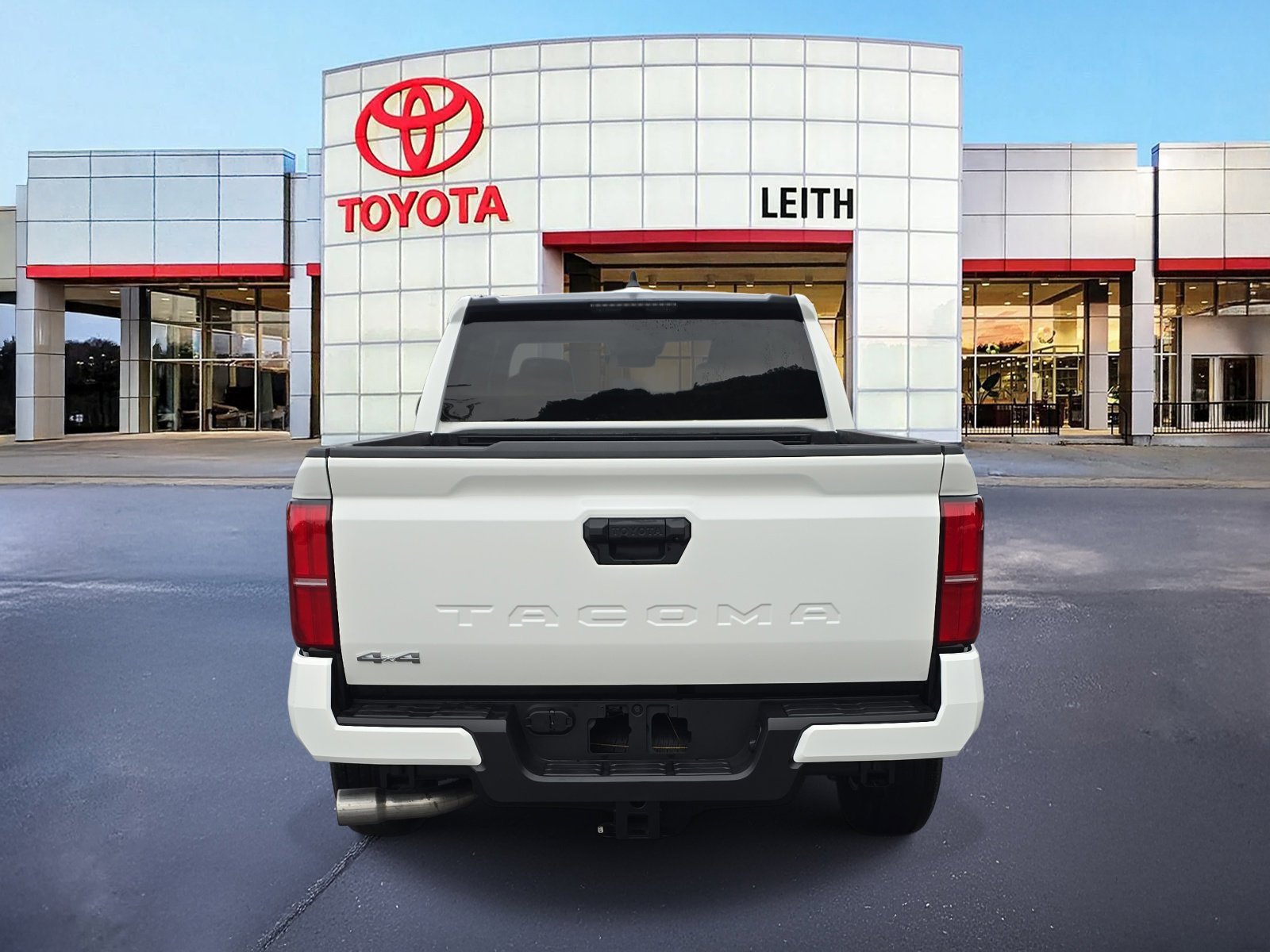Used 2025 Toyota Tacoma SR5 image 6