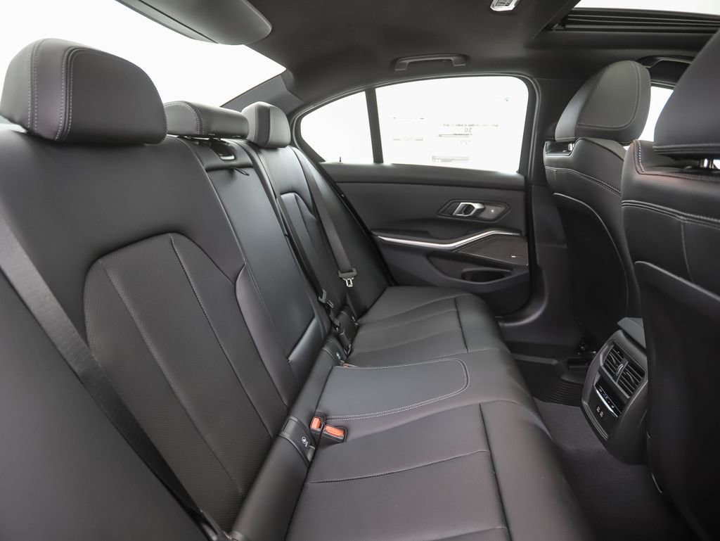 New 2026 BMW 330i xDrive Sedan w/ M Sport Package image 27