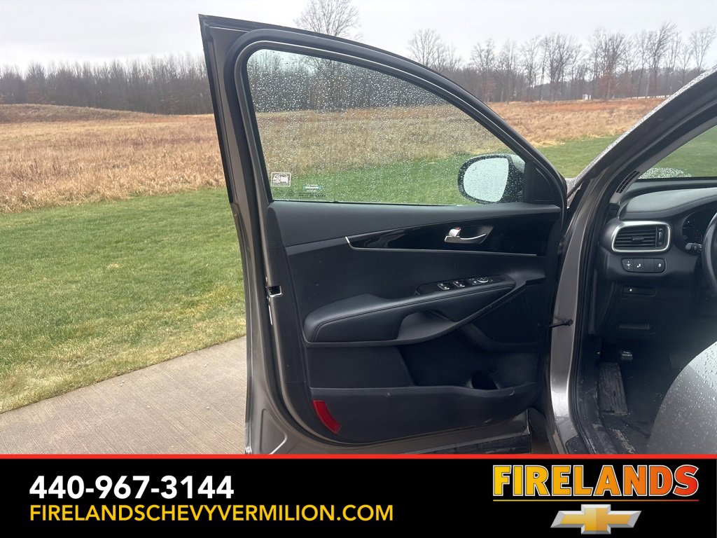 Used 2019 Kia Sorento LX w/ LX Convenience Package image 9